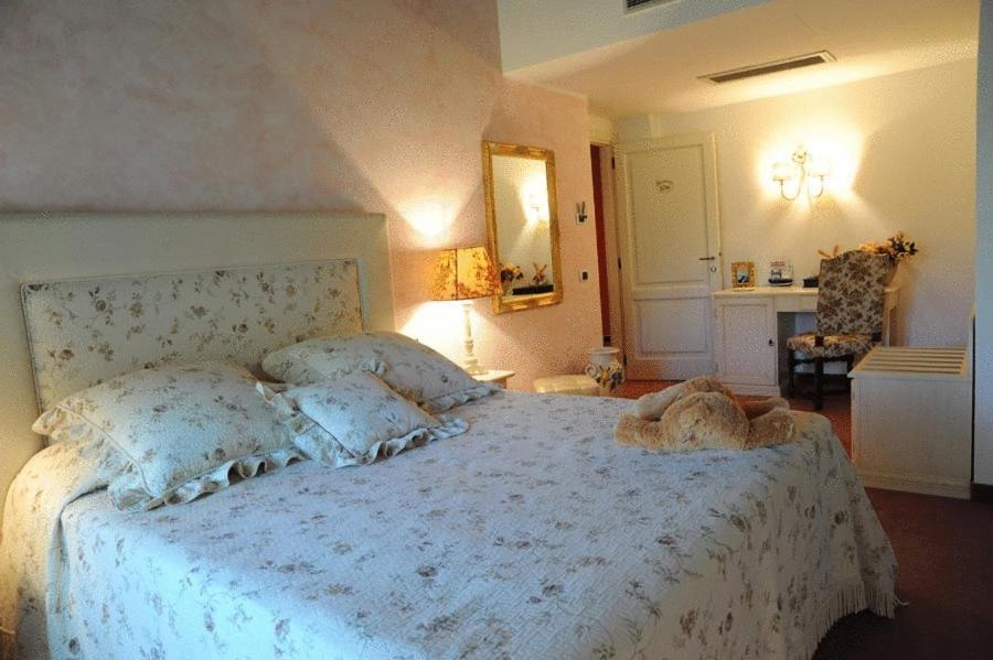 Villa Baroni Lomnago Buitenkant foto
