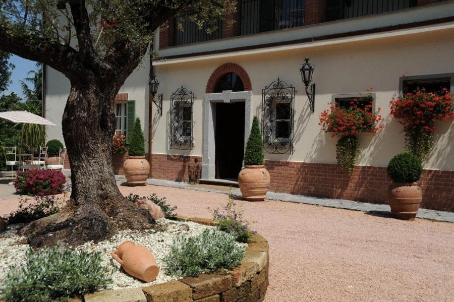Villa Baroni Lomnago Buitenkant foto