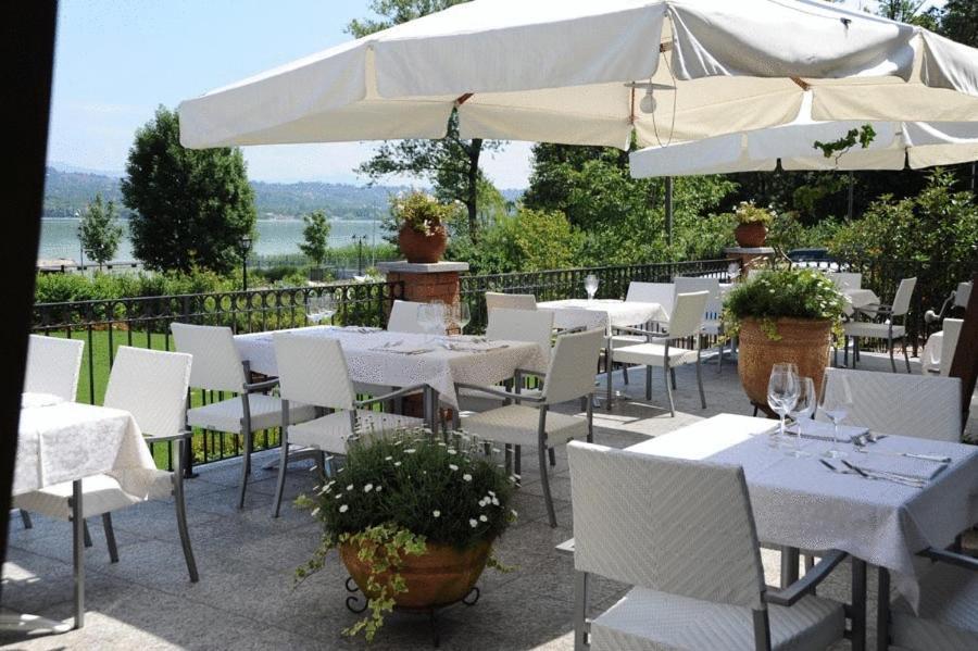 Villa Baroni Lomnago Buitenkant foto