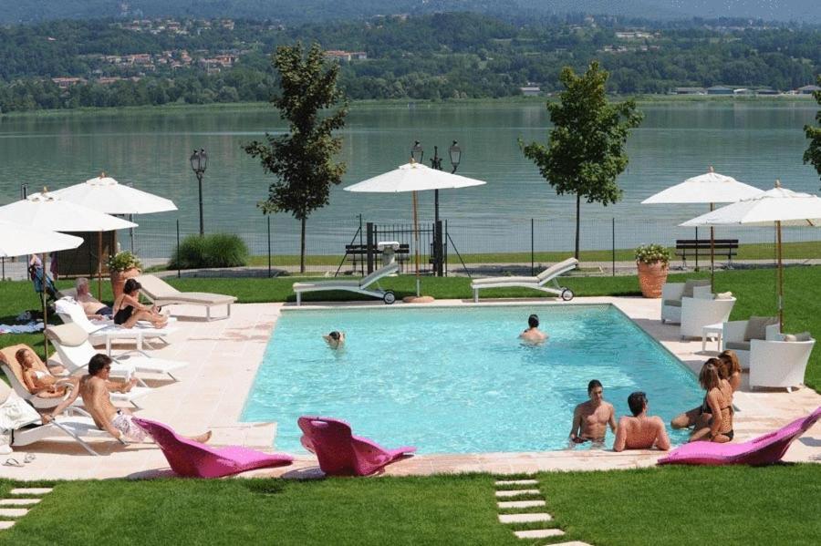 Villa Baroni Lomnago Buitenkant foto